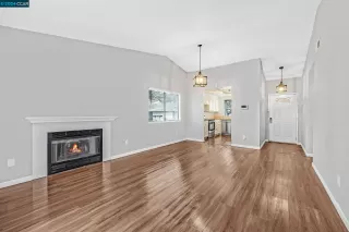 Photo #5: 41048017 Listing 