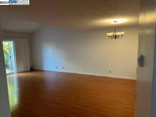 Photo #4: 41048032 Listing 