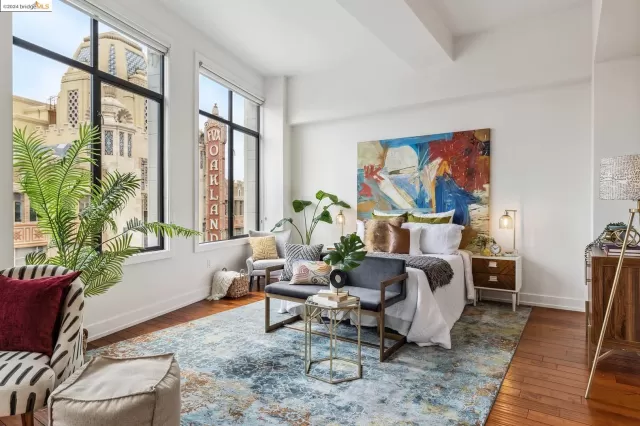 MLS: 41048074 Condo For Sale