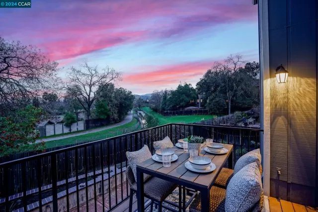 MLS: 41048083 Condo For Sale