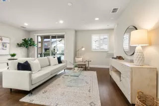 Photo #2: 41048297 Listing