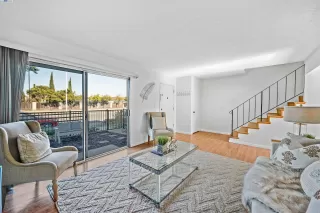 Photo #6: 41048360 Listing