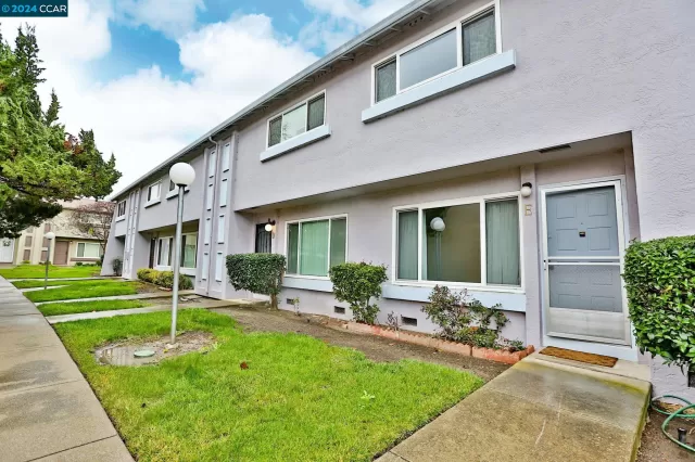 MLS: 41048377 Condo For Sale