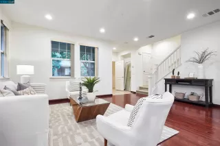 Photo #2: 41048473 Listing