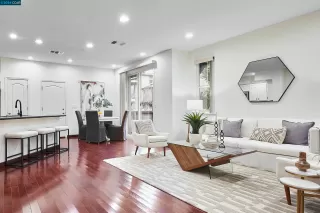 Photo #4: 41048473 Listing