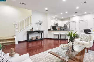 Photo #5: 41048473 Listing