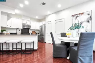 Photo #6: 41048473 Listing