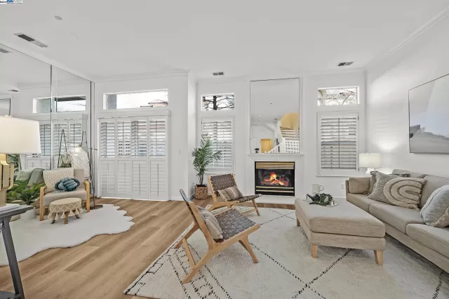 MLS: 41048512 Condo For Sale