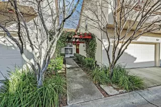 Photo #2: 41048512 Listing