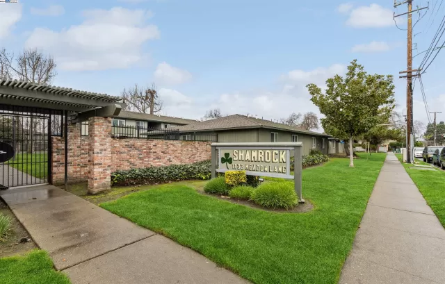 MLS: 41048544 Condo For Sale