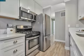 Photo #4: 41048556 Listing