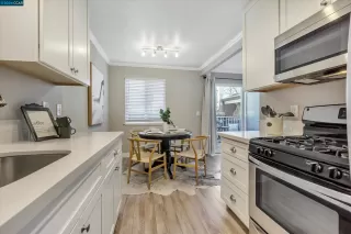 Photo #6: 41048556 Listing