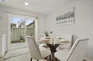 Photo #5: 41048569 Listing