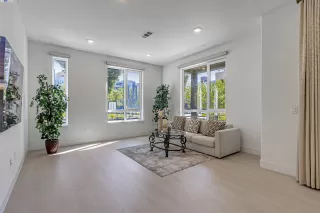 Photo #4: 41048571 Listing