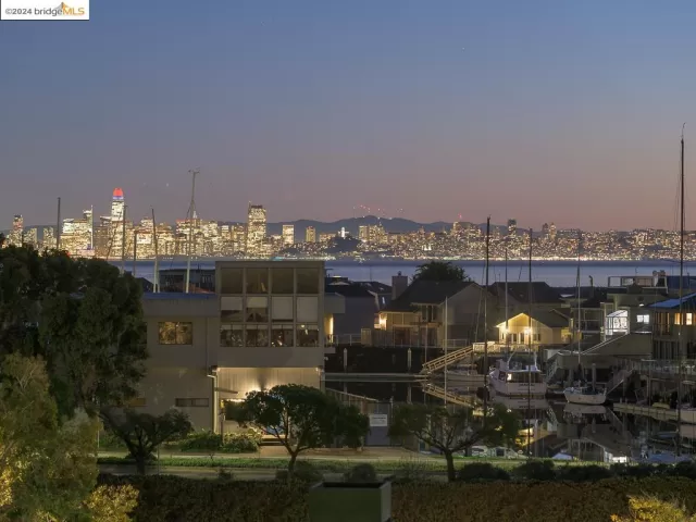 MLS: 41048595 Condo For Sale