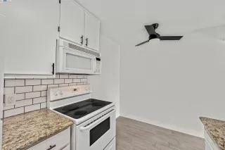 Photo #6: 41048797 Listing