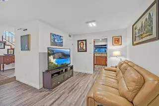 Photo #6: 41048831 Listing