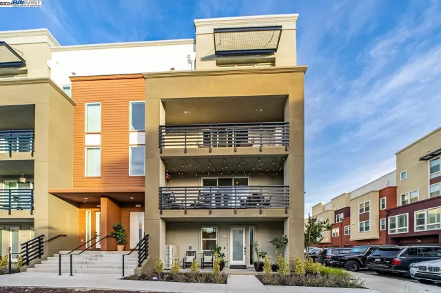 MLS: 41048879 Condo For Sale