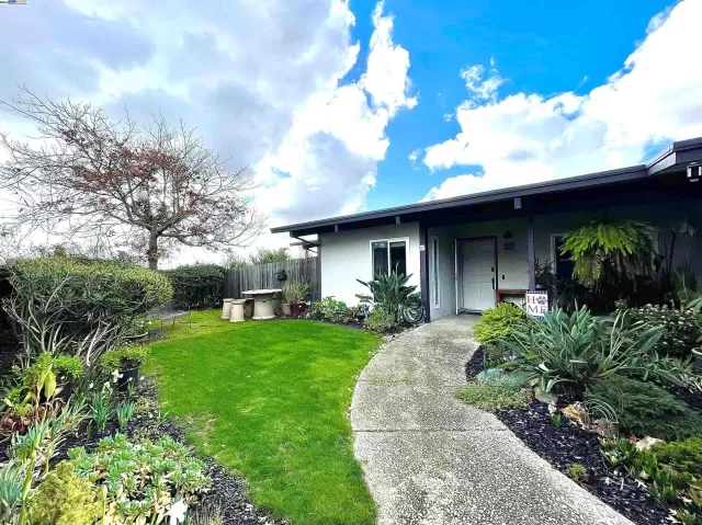 MLS: 41048882 Condo For Sale