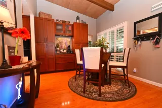 Photo #6: 41048882 Listing