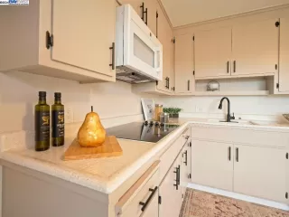 Photo #4: 41048925 Listing