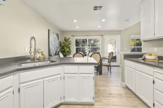 Photo #2: 41048952 Listing 