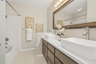 Photo #5: 41048952 Listing 