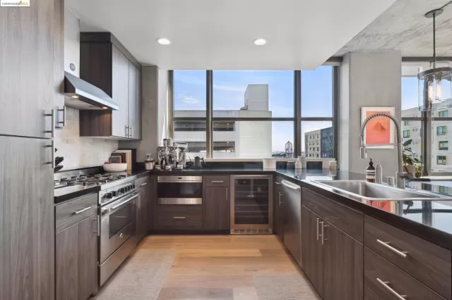 MLS: 41049102 Condo For Sale