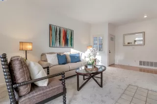 Photo #5: 41049117 Listing