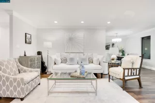 Photo #1: 41049297 Listing