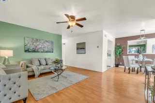 Photo #5: 41049330 Listing