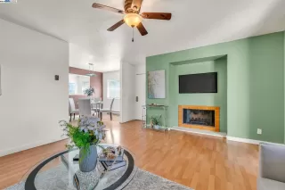 Photo #6: 41049330 Listing