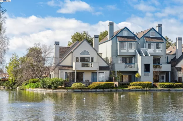 MLS: 41049457 Condo For Sale