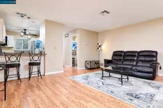 Photo #4: 41049458 Listing