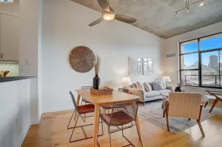 Photo #2: 41049460 Listing