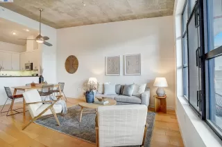 Photo #6: 41049460 Listing