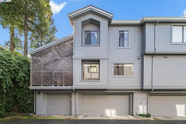 MLS: 41049491 Condo For Sale