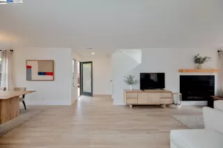 Photo #2: 41049493 Listing 