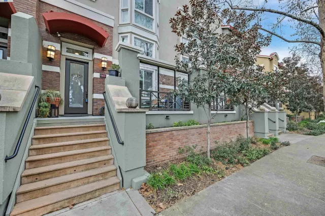 MLS: 41049539 Condo For Sale