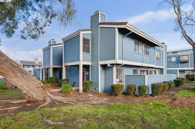 MLS: 41049582 Condo For Sale