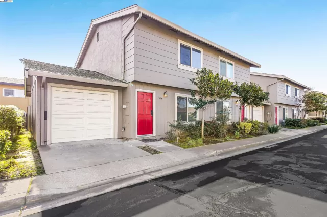 MLS: 41049648 Condo For Sale