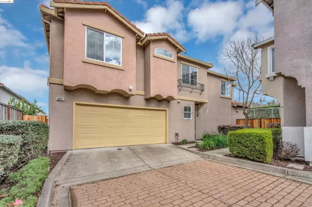 MLS: 41049655 Condo For Sale