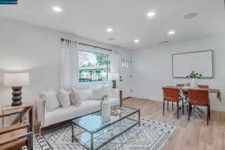 Photo #6: 41049733 Listing