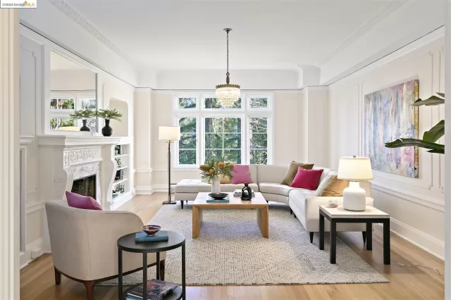 MLS: 41049789 Condo For Sale