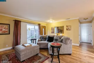 Photo #5: 41049793 Listing