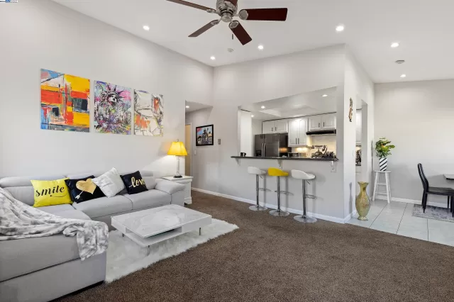 MLS: 41049853 Condo For Sale