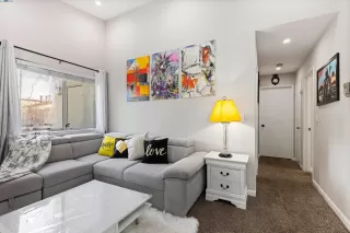 Photo #5: 41049853 Listing 