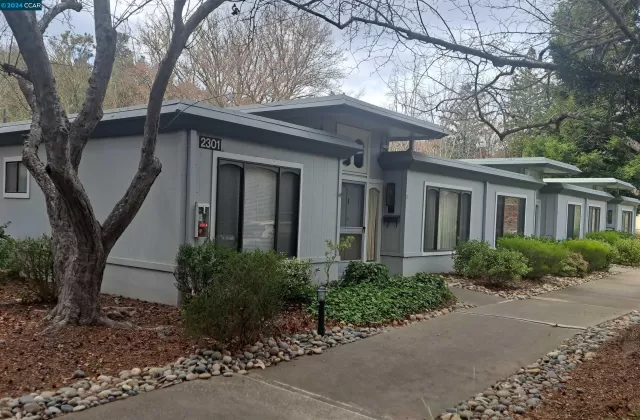 MLS: 41049883 Condo For Sale