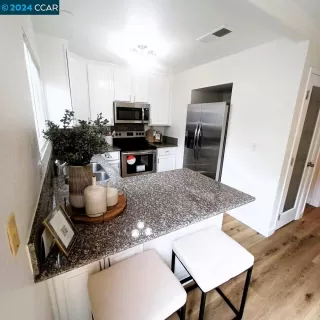 Photo #5: 41049897 Listing