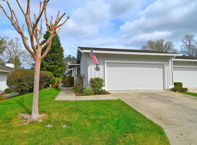 MLS: 41049962 Condo For Sale